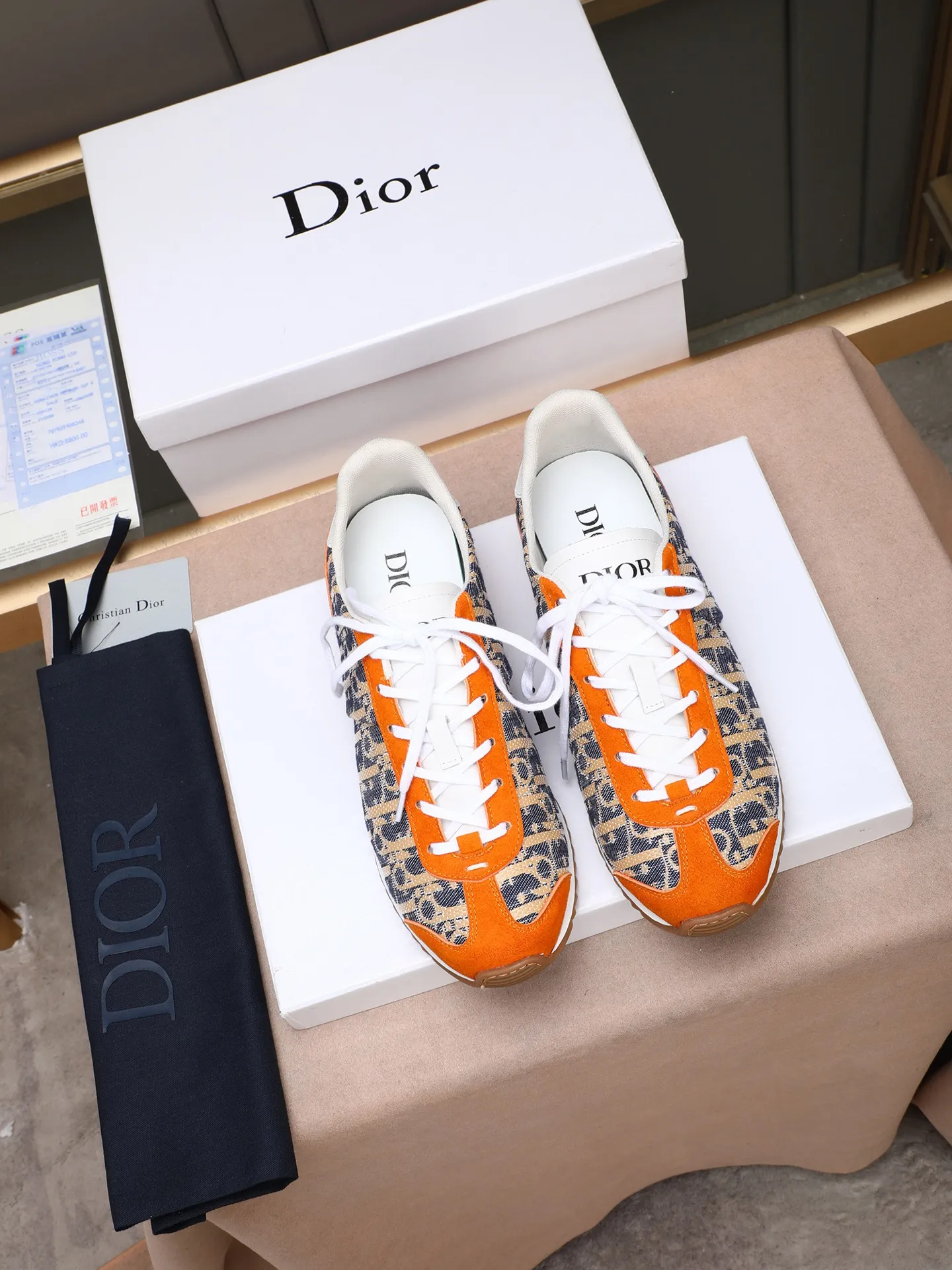Men's shoes💰440 Dior【Dior】😘😘High-end series of casual men's shoes, simple and elegant👍👍👍The upper is made of first-layer genuine leather spliced ​​with Dior's special material [sun][sun]; imported first-layer sheepskin lining; special outsole, wear-resistant, lightweight, the overall design is harmonious and unified without lacking personality 👣🌟✨You deserve it! Multiple colors to choose from! 😍Size 38～44. (45 custom-made) The picture above is a big seller🔥🔥🔥